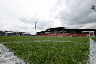 SToK Cae Ras, 27 Nisan 202 tarihinde Wrexham 'a karşı Stockport County, Wrexham, Wrexham' da oynanan Sky Bet Ligi 2 karşılaşması öncesinde genel bir görünüm aldı.