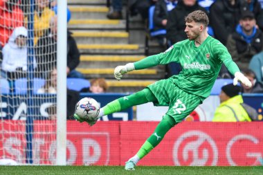 Blackpool takımından Daniel Grimshaw, 27 Nisan 202 tarihinde İngiltere 'de oynanan ve Blackpool' a karşı seçilen Oto Kiralama Stadyumu 'nda oynanan 1.