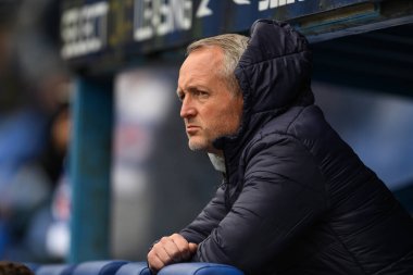 Neil Critchley, 27 Nisan 202 'de İngiltere' de oynanan Blackpool-Blackpool maçı sırasında Blackpool takımının teknik direktörü.