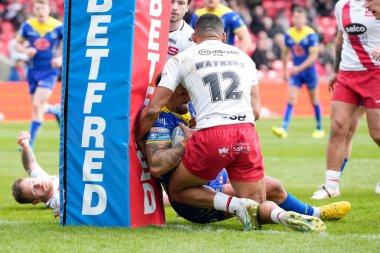 Warrington Wolves takımından Paul Vaughan, Salford Red Devils 'in 27 Nisan 202' de Salford Community Stadyumu 'nda oynanan 9.