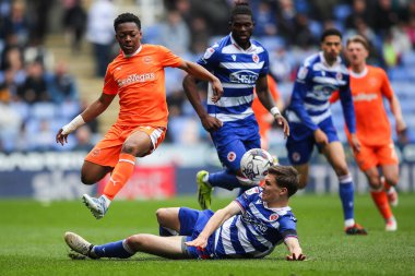 Blackpool 'dan Karamoko Dembele, 21 Nisan 202' de Blackpool 'a karşı seçilmiş araba kiralama stadyumunda Blackpool maçında mücadele etti.