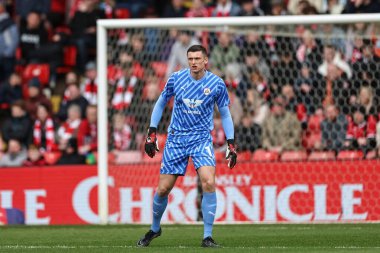 Barnsley takımından Liam Roberts 27 Nisan 202 tarihinde Oakwell, Barnsley, İngiltere 'de oynanan Barnsley-Northampton maçında