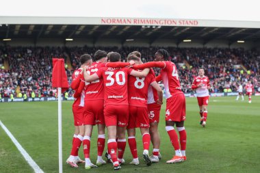 Barnsley 'den Herbie Kane 27 Nisan 202' de Oakwell, Barnsley, İngiltere 'de oynanan Sky Bet Lig 1 karşılaşmasında 1-0' lık galibiyetini kutluyor.