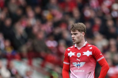 Barnsley takımından Luca Connell 27 Nisan 202 'de Oakwell, Barnsley' de Barnsley 'e karşı Northampton Town maçında