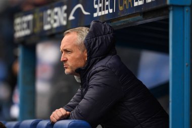 Neil Critchley, 27 Nisan 202 'de İngiltere' de oynanan Blackpool-Blackpool maçı sırasında Blackpool takımının teknik direktörü.