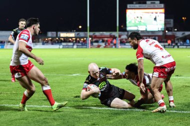 Wigan Warriors takımından Liam Farrell, 26 Nisan 202 'de İngiltere' nin Hull-Hull kentinde oynanan ve Wigan Warriors 'a karşı oynanan Betfred Süper Lig 9' uncu raundunda 26-8 'lik galibiyet elde etmeye çalışıyor.