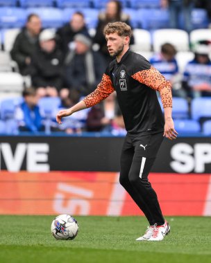 Blackpool 'dan Matthew Pennington, 27 Nisan 202' de İngiltere 'de oynanan ve Blackpool' a karşı oynanan Gökyüzü İddia Ligi 1 maçı öncesinde oynanan maç öncesi ısınma maçında...
