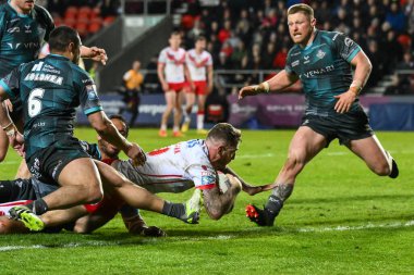 St. Helens 'ten Daryl Clark Betfred Süper Lig 9. Raundda St Helens' e karşı Huddersfield Giants maçına katılıyor.