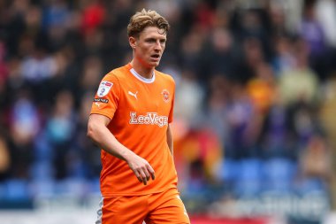 Blackpool takımından George Byers, 27 Nisan 202 'de Blackpool' a karşı seçilmiş araba kiralama stadyumunda oynanan Gökyüzü İddia Ligi 1 karşılaşmasında