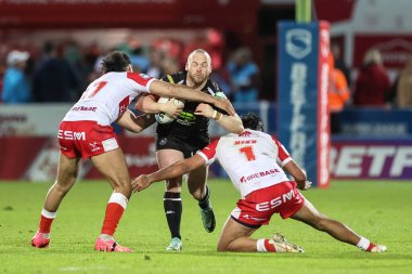 Wigan Warriors 'dan Liam Marshall, Hull KR' dan Tyrone May ve Hull KR 'dan Peta Hiku, Sewell Group Craven Park' taki Hull KR vs Wigan Warriors maçında karşılaşacak.