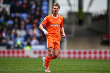 Blackpool takımından George Byers, 27 Nisan 202 'de Blackpool' a karşı seçilmiş araba kiralama stadyumunda oynanan Gökyüzü İddia Ligi 1 karşılaşmasında
