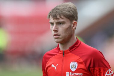 Barnsley 'den Luca Connell 27 Nisan 202' de İngiltere 'nin Oakwell kentinde oynanan Sky Bet 1 maçında ısınma turunda Barnsley Northampton Town' a karşı.