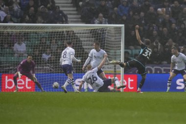 Leicester City 'den Kasey McAteer, 29 Nisan 202' de İngiltere 'nin Deepdale kentinde oynanan Gökyüzü İddia Şampiyonası maçında gol koğuşlarını vuruyor.