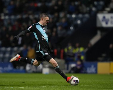 Leicester City 'den Jamie Vardy, Preston North End' in 29 Nisan 202 'de Deepdale, Preston Leicester City' de oynanan Sky Bet Şampiyonası maçında Preston North End golünü atmak için set hazırladı.