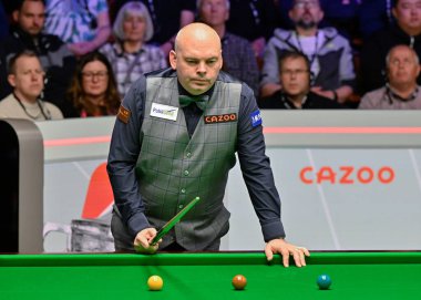 Stuart Bingham looks over the table, during the Cazoo World Championships 2024 at Crucible Theatre, Sheffield, United Kingdom, 30th April 202 clipart