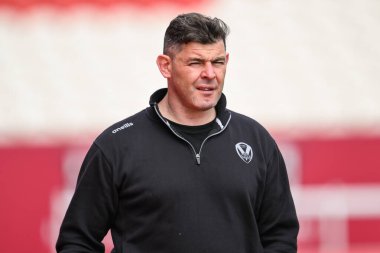 Paul Wellens St. Helens baş antrenörü, 4 Mayıs 2024 'te İngiltere' nin Hull kenti Kingston 'da oynanan Sewell Group Craven Park' ta oynanan 10.