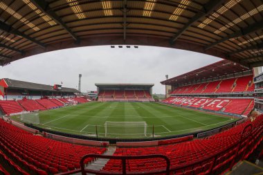 Oakwell 'in Gök Bahis Ligi 1 Sky Bet Ligi 1 Promosyon Play-off' ları sırasında Oakwell, Barnsley, Barnsley 'de Bolton Wanderers' a karşı oynadığı yarı final maçının genel görünümü, 3 Mayıs 2024