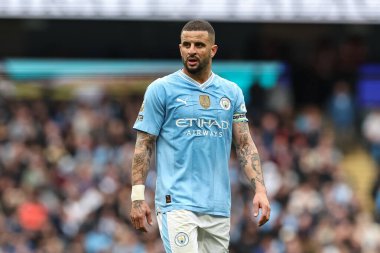 Manchester City Premier League maçında Kyle Walker, Manchester City ile Wolverhampton Wanderers maçında Etihad Stadyumu, Manchester, İngiltere, 4 Mayıs 2024