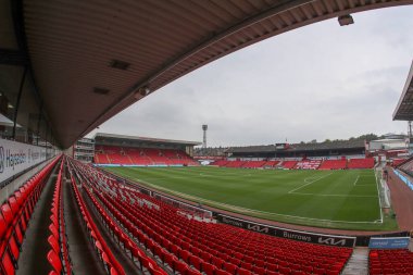 Oakwell 'in Gök Bahis Ligi 1 Sky Bet Ligi 1 Promosyon Play-off' ları sırasında Oakwell, Barnsley, Barnsley 'de Bolton Wanderers' a karşı oynadığı yarı final maçının genel görünümü, 3 Mayıs 2024