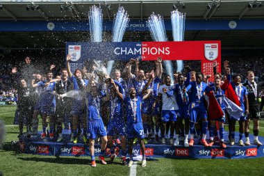 Leicester City, 4 Mayıs 2024 'te King Power Stadyumu' nda Leicester City ve Blackburn Rovers maçından sonra şampiyonluk kupasını kaldırdı.