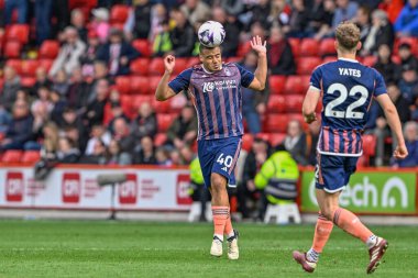 Nottingham Ormanı 'ndan Murillo Premier Lig maçında Sheffield United' ın Nottingham Ormanı 'na karşı Bramall Lane, Sheffield, Birleşik Krallık' ta 4 Mayıs 2024 'te oynadığı maçta topa liderlik ediyor. 