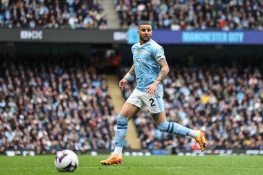 Manchester City Premier League maçında Kyle Walker, Manchester City ile Wolverhampton Wanderers maçında Etihad Stadyumu, Manchester, İngiltere, 4 Mayıs 2024