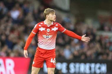 Barnsley 'den Luca Connell takımına 3 Mayıs 2024' te Oakwell, Barnsley 'de Barnsley' e karşı oynanan yarı final yarı final play-off 'larında talimat veriyor.