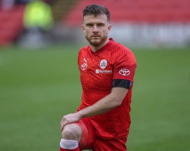Barnsley 'den Nicky Cadden, Sky Bet Ligi 1 Sky Bet Ligi 1 Promotion Play-off 1 Promosyon ilk ayak maçında Oakwell, Barnsley' de Bolton Wanderers 'a karşı 3 Mayıs 2024' te oynanan maçta ısınma turunda...