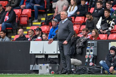 Sheffield United 'ın menajeri Sheffield United, Sheffield Lane, İngiltere' de oynanan Premier League maçında Sheffield United ve Nottingham Forest maçında tepki gösterdi. 