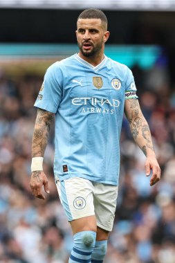 Manchester City Premier League maçında Kyle Walker, Manchester City ile Wolverhampton Wanderers maçında Etihad Stadyumu, Manchester, İngiltere, 4 Mayıs 2024