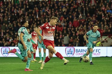 Barnsley 'den Sam Cosgrove 3 Mayıs 2024' te İngiltere 'nin Oakwell kentinde oynanan Sky Bet 1 Promotion Play-off yarı final ilk ayak maçında Bolton Wanderers' a karşı 1-2 berabere kaldı.