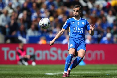 Leicester City 'den Harry Winks, 4 Mayıs 2024' te King Power Stadyumu 'nda Leicester City ile Blackburn Rovers arasındaki Sky Bet Şampiyonası maçında pas attı.