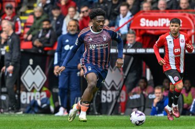 Nottingham Ormanı 'ndan Ola Aina, İngiltere' nin Sheffield Lane şehrinde oynanan Premier League maçında Sheffield United ve Nottingham Ormanı maçında ara verdi. 