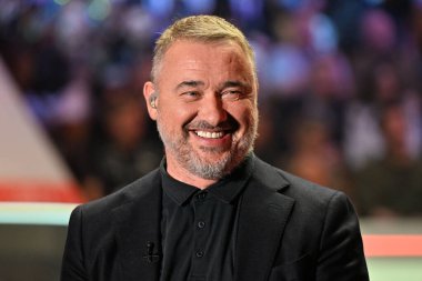 Yedi kez Dünya Şampiyonu Stephen Hendry, Cazoo Dünya Şampiyonası öncesinde BBC ile konuşuyor. 2024 Finali, Crucible Tiyatrosu, Sheffield, Birleşik Krallık, 6 Mayıs 2024 