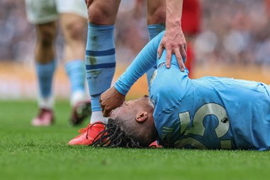 Manchester City 'den Manuel Akanji, 4 Mayıs 2024' te Etihad Stadyumu 'nda oynanan Premier League maçında sakatlandı.
