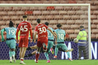 Bolton Wanderers takımından Dion Charles, 3 Mayıs 2024 'te Oakwell, Barnsley, Birleşik Krallık' ta oynanan Sky Bet 1 Promotion Play-off yarı final ilk ayak maçında 0-2 'lik skorla penaltı kaydetti.