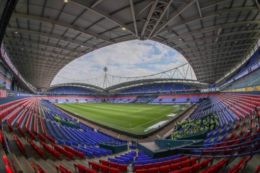 Toughsheet Community Stadyumu 'nun Gök İddia Ligi 1 play-off' ları sırasında Bolton Wanderers 'ın 7 Mayıs 2024' te Toughsheet Community Stadyumu 'nda Barnsley' e karşı oynadığı yarı final maçının genel görüntüsü.
