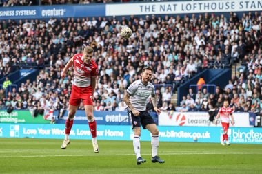 Barnsley 'den Sam Cosgrove, 7 Mayıs 2024' te İngiltere 'nin Bolton Stadyumu' nda Bolton Wanderers 'ın Barnsley' e karşı oynadığı yarı final ikinci ayak play-off maçında sahada.