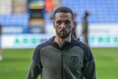 Barnsley 'den Adam Phillips, 7 Mayıs 2024 tarihinde İngiltere' nin Bolton Stadyumu 'nda oynanan yarı final yarı final ikinci ayak karşılaşmasında Bolton Wanderers' a karşı Barnsley 'e geldi.