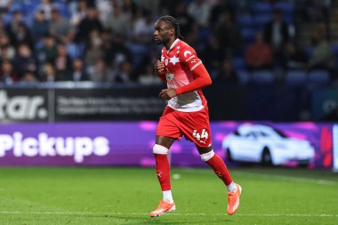Barnsley 'den Devante Cole, 7 Mayıs 2024' te İngiltere 'nin Toughsheet Community Stadyumu' nda Bolton Wanderers 'ın Barnsley' e karşı oynadığı Sky Bet 1 play-off yarı final maçında ikinci yarıda sahaya çıkıyor.
