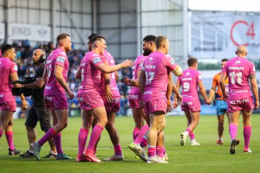 Hull KR 'dan Jack Broadbent, 9 Mayıs 2024' te Warrington Jones Stadyumu 'nda oynanan 11. Betfred Süper Lig karşılaşmasında 18-4' lük galibiyetini kutluyor.