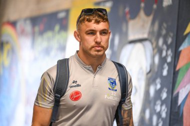 Warrington Wolves 'tan Sam Powell, 9 Mayıs 2024' te Warrington Wolves ile Hull KR arasındaki Betfred Süper Lig karşılaşması öncesinde geldi.