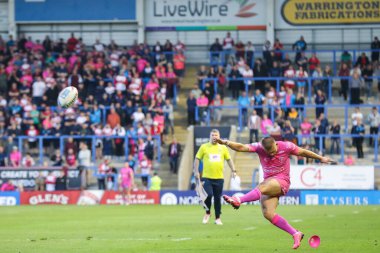 Hull KR 'dan Mikey Lewis, 9 Mayıs 2024' te Warrington Jones Stadyumu 'nda oynanan 11. Betfred Süper Lig karşılaşmasında dönüşüm vuruşunu kaçırdı.