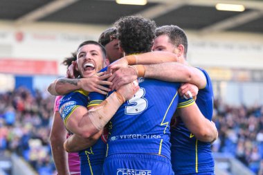 Warrington Wolves 'dan Toby King, 9 Mayıs 2024' te Warrington Wolves vs Hull KR 'da oynanan Betfred Süper Lig karşılaşmasında denemesini kutluyor.