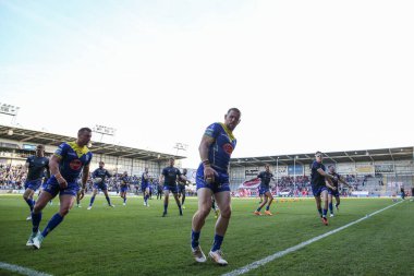 Warrington Wolves 'tan Matt Dufty maç öncesi ısınma turunda 11. Betfred Süper Ligi karşılaşması öncesinde Warrington Wolves, Hull KR' a karşı Halliwell Jones Stadyumu, Warrington, Birleşik Krallık, 9 Mayıs 2024