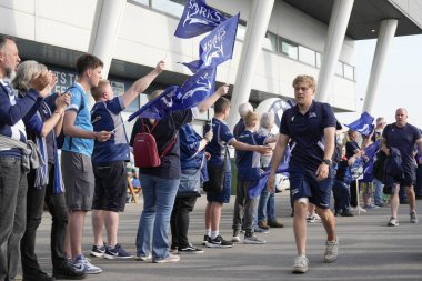 Sale Sharks, Gallagher Premiership maçından önce Salford Community Stadyumu, Eccles, İngiltere 'de oynanan Sale Sharks - Leicester Tigers maçından önce stadyuma geldi. 