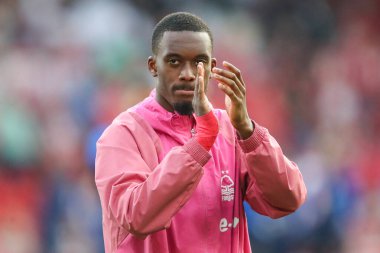 Nottingham Ormanı 'ndan Callum Hudson-Odoi, 11 Mayıs 2024' te İngiltere 'nin Nottingham kentinde oynanan Premier League maçı sonrasında Chelsea taraftarlarını alkışlıyor.