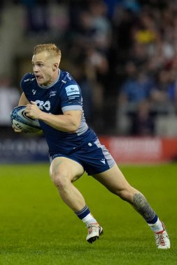 Sale Sharks 'tan Aaron Reed Gallagher Premiership maçında Salford Community Stadyumu' nda Satılık Köpekbalıkları ve Leicester Kaplanları arasında bir ara verdi. 
