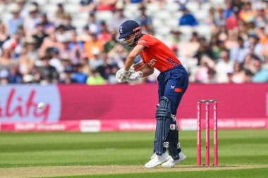 İngiltere 1. T20 Uluslararası karşılaşmasında İngiltere 'den Maia Bouchier 11 Mayıs 2024' te Edgbaston, Birmingham, İngiltere 'de Pakistan' lı kadınlara karşı. 