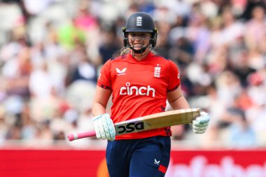 İngiltere 1. T20 Uluslararası karşılaşmasında İngiltere 'den Sophie Ecclestone 11 Mayıs 2024' te Edgbaston, Birmingham, İngiltere 'de Pakistan' lı kadınlara karşı. 